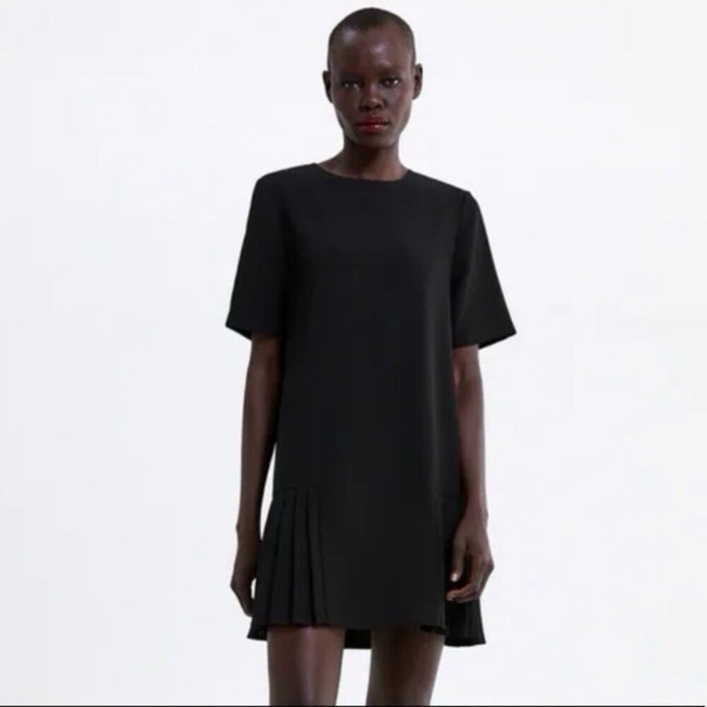 Zara Black Pleated Mini Dress Women’s Size Large EUC